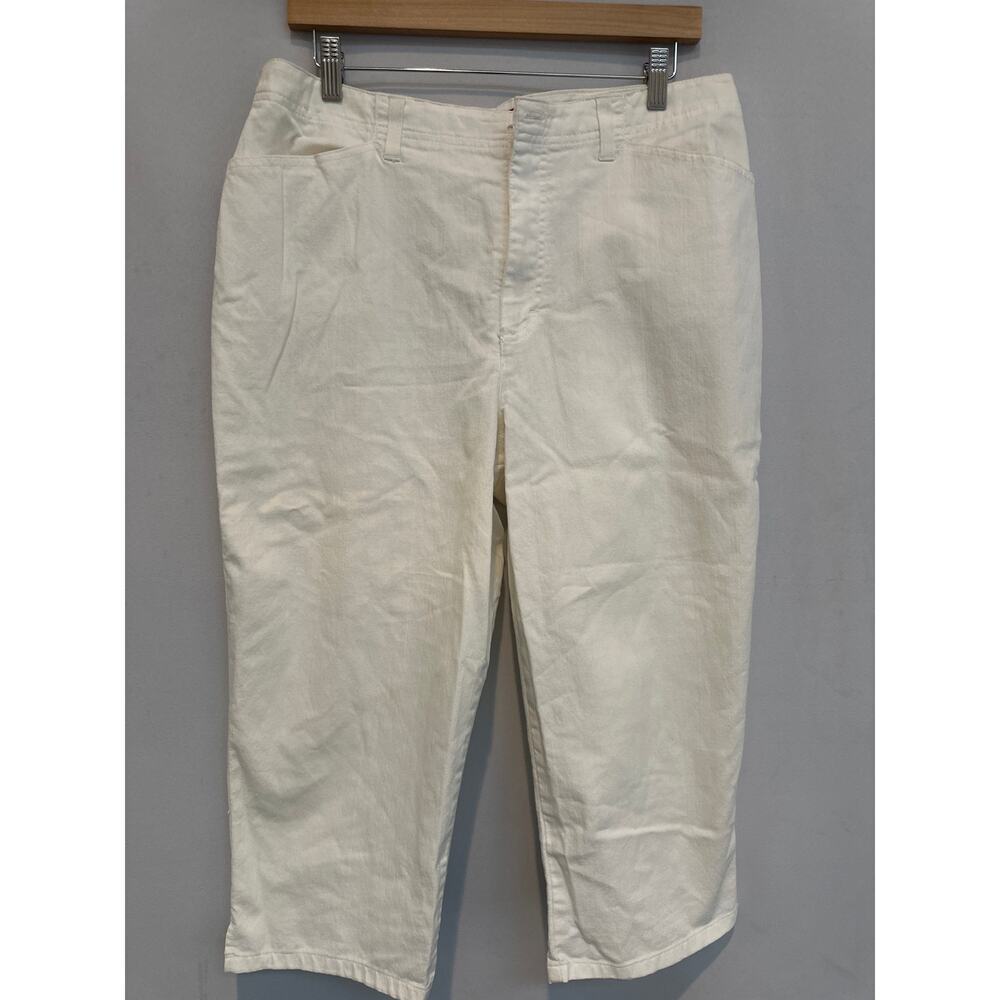 Women’s Vintage Gloria Vanderbilt Eggshell White Capri Jeans Size 14